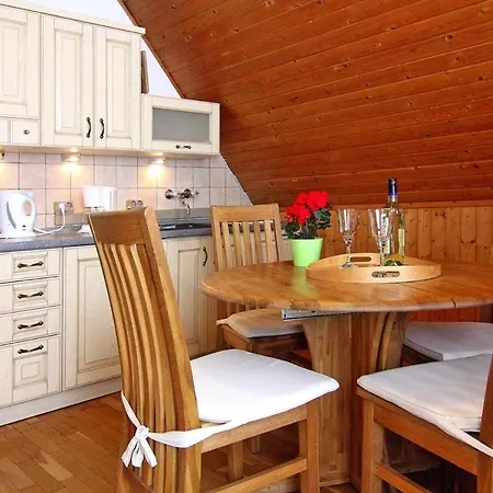 Wiesenschein, Apartment *